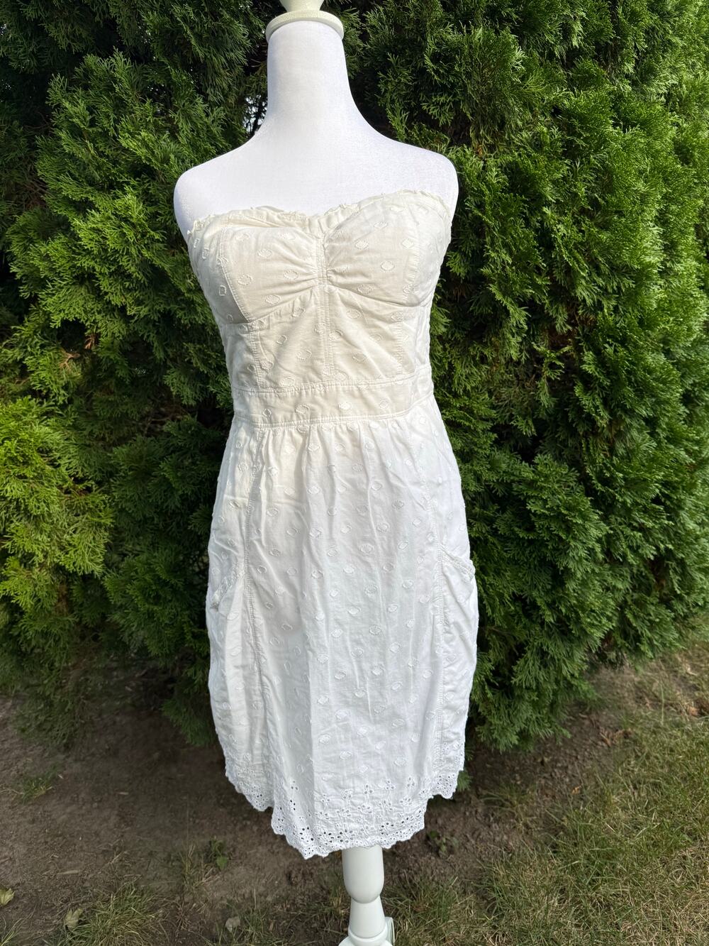 American Eagle Strapless Dress Eyelet Size 8